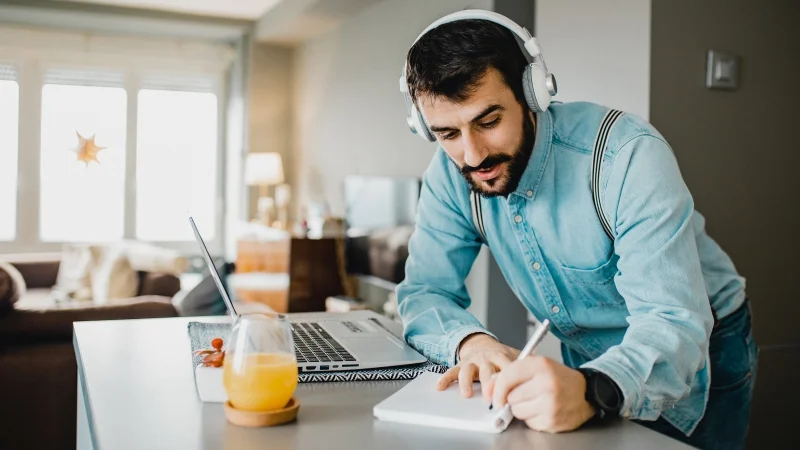 Solusi Hybrid Digital Workplace