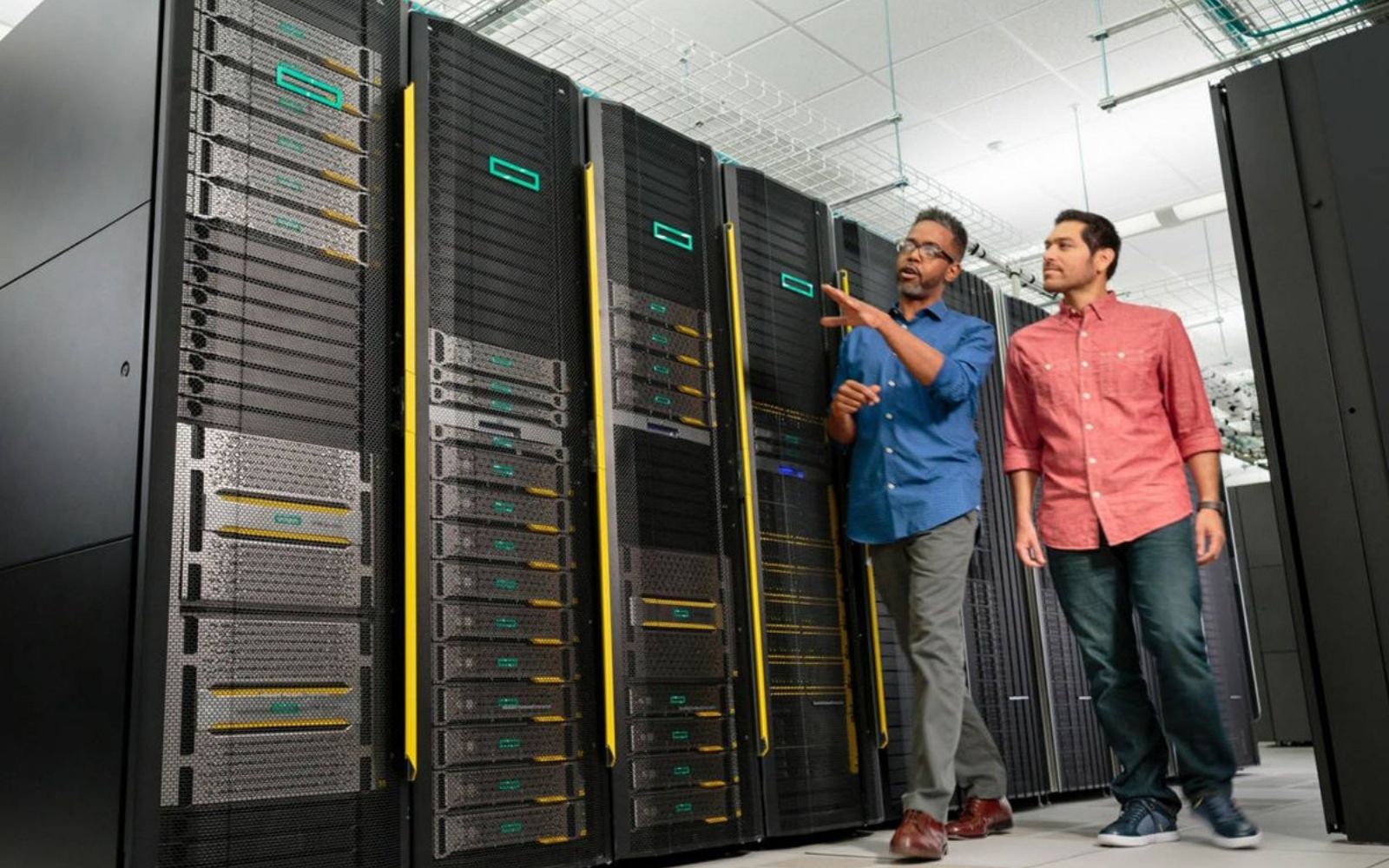 HPE Alletra dHCI - Synnex Metrodata Indonesia